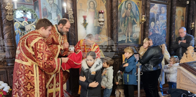 Хасково - храм "Св. св. Архангели Михаил и Гавраил" - литургия