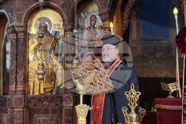 Ямбол - храм „Св. Николай Чудотворец” - литургия