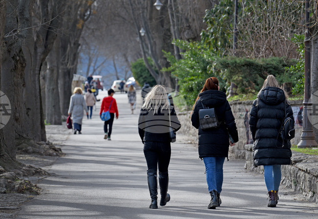Обществото ни показва превес на колективното, но и немалко индивидуален инстинкт, показват данни от сондаж на агенция „Мяра“