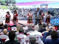 Виетнам - Румен Радев - Асоциация за приятелство „Виетнам-България“