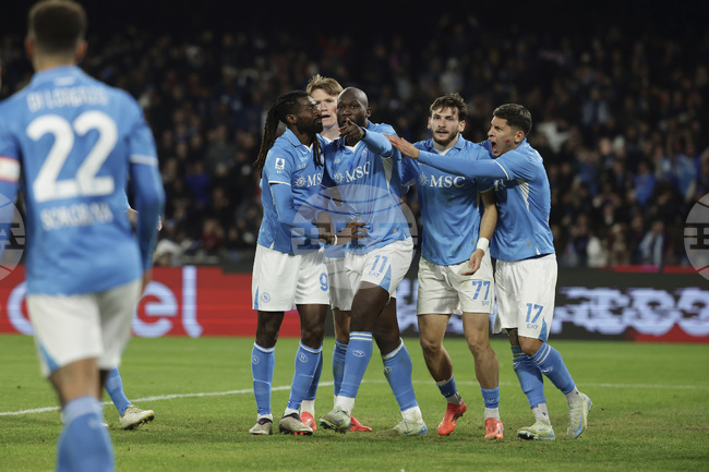 Наполи победи Рома и се завърна на върна в Серия А