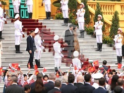 Виетнам - Румен Радев - Лъонг Къонг - официално посрещане