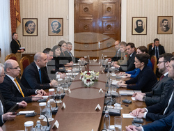 Снимка: Прессекретариат -  Подкрепата за младите семейства и насърчаването на раждаемостта като целенасочена държавна политика обсъдиха президентите Румен Радев и Каталин Новак в София 