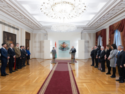 Снимка: Прессекретариат -  Подкрепата за младите семейства и насърчаването на раждаемостта като целенасочена държавна политика обсъдиха президентите Румен Радев и Каталин Новак в София 