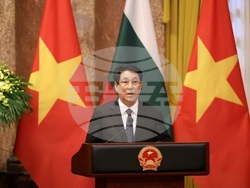 Виетнам - Румен Радев - изявления