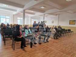 След официалното събитие по започването на изнесеното обучение, за студентите предстояха и първите лекции.