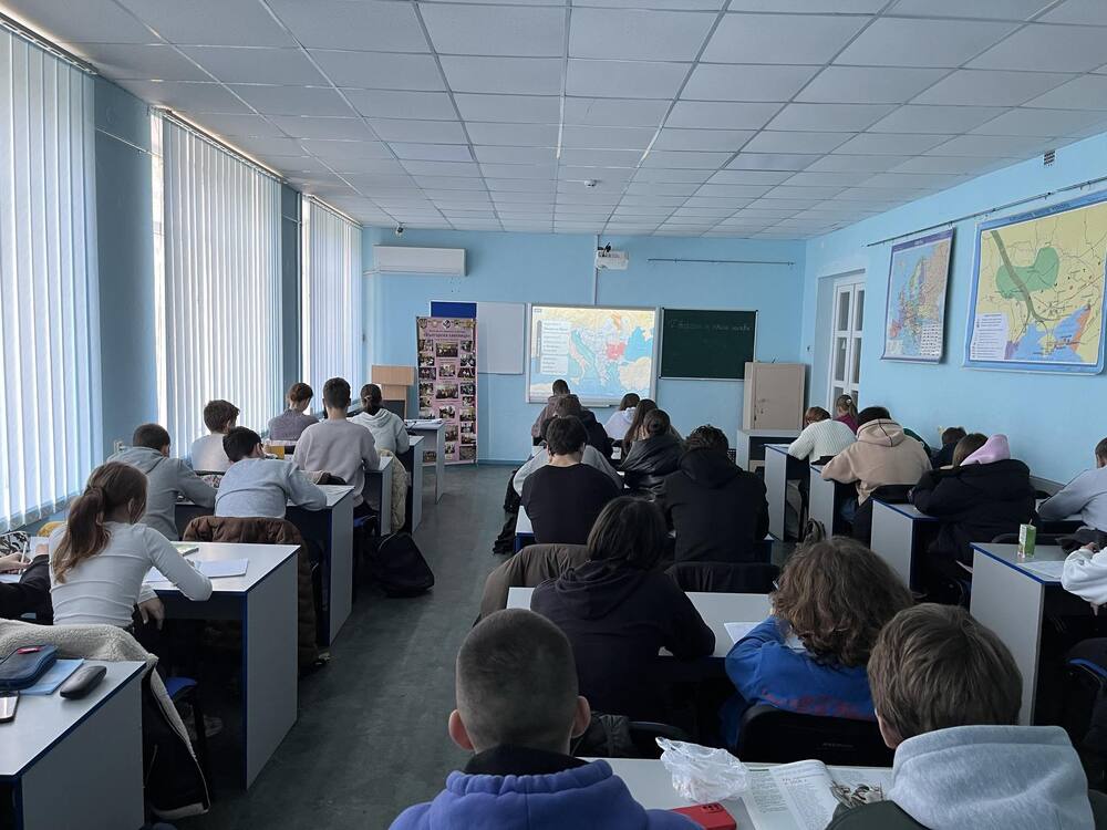 Учениците от Българското неделно училище „Българска светлица“ в Украйна разшириха знанията си за географското положение на България