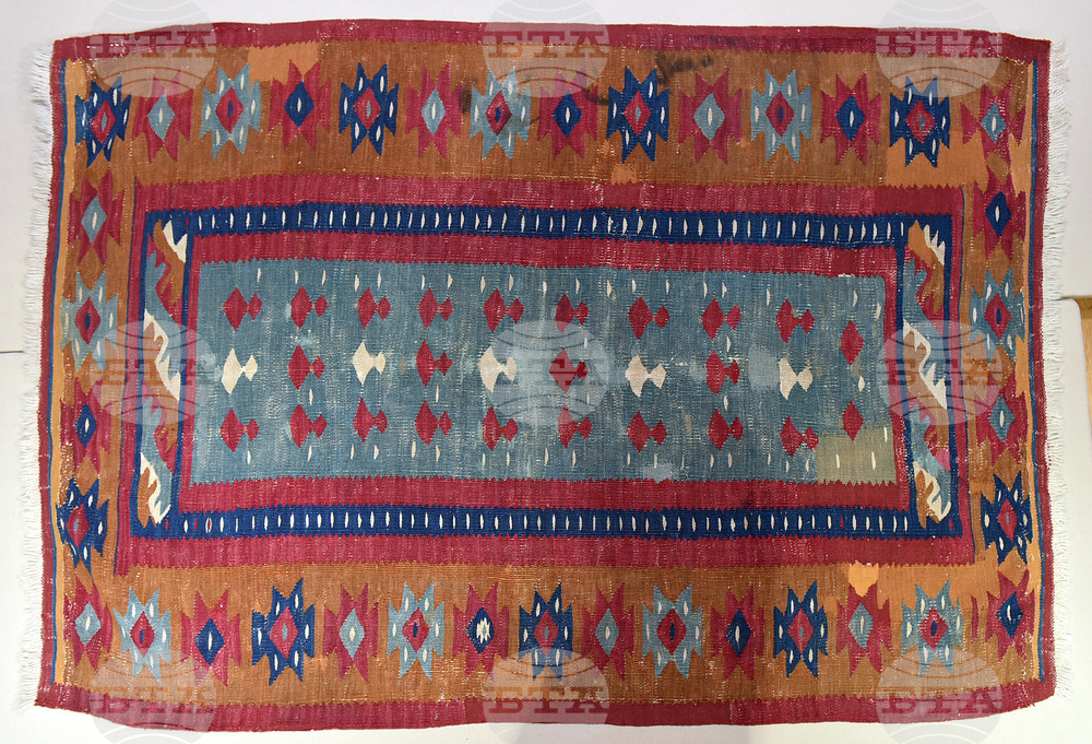 Музеят в Чипровци вече съхранява десет килима от 18-и век по инициативата „Да върнем чипровския килим у дома“