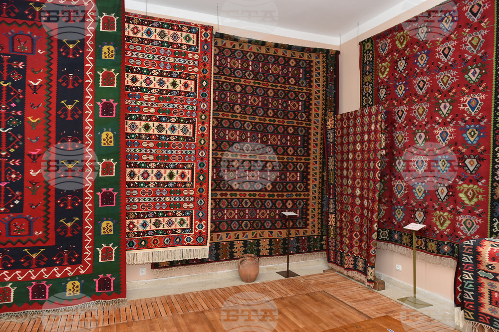 Музеят в Чипровци вече съхранява десет килима от 18-и век по инициативата „Да върнем чипровския килим у дома“