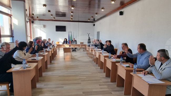 Общинският съвет реши Община Велики Преслав да кандидатства с проект за рехабилитация на площадки в детска градина в с. Троица