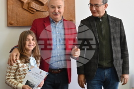 Монтана - деца - стипендии