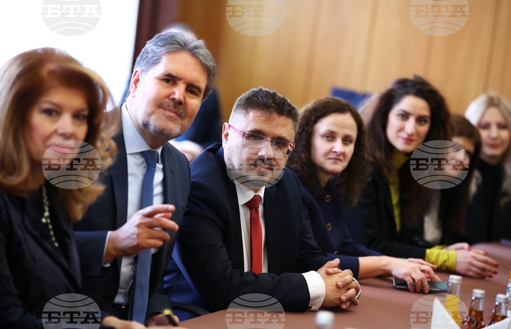 VP Iotova Meets Lecturers, Students from Bulgarian Language and Literature Department at Ankara University