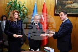 VP Iotova Meets Lecturers, Students from Bulgarian Language and Literature Department at Ankara University