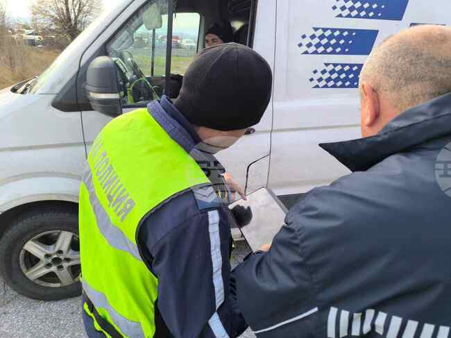 В Пазарджишко се извършва специализирана акция, проверяват шофьорите за нарушения 