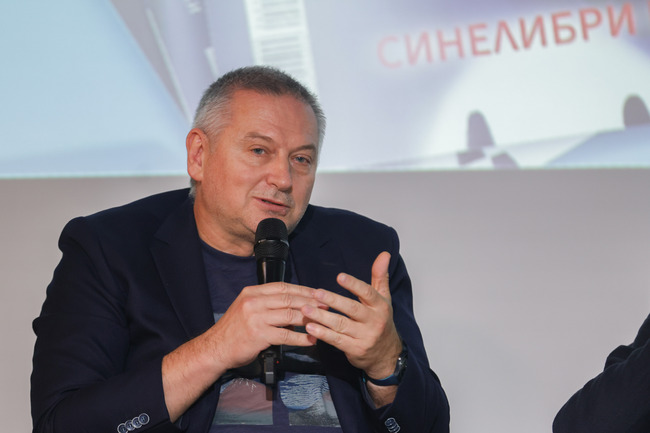 Има интерес от чужди продуценти за екранизация на „Времеубежище“