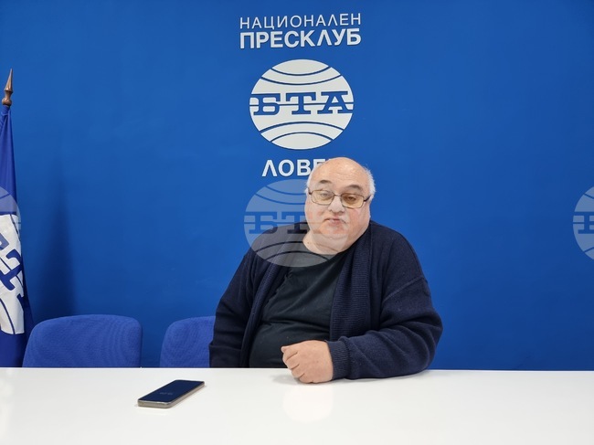 Филмите във фестивала „Синелибри“ са с далечен обстрел, те са дълговечни, живеят през времето, каза журналистът Цветан Тодоров