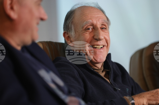 „Синелибри“ може да се обновява с всеки нов сезон, защото киното непрекъснато посяга с изкушение към литературата, каза проф. Божидар Манов