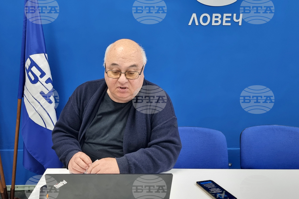 Национален пресклуб на БТА-Ловеч - ноемврийски брой на списание ЛИК - фестивал „Синелибри” - представяне