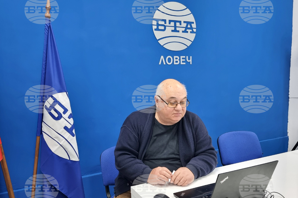 Национален пресклуб на БТА-Ловеч - ноемврийски брой на списание ЛИК - фестивал „Синелибри” - представяне