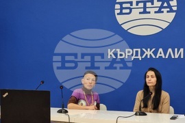 Национален пресклуб на БТА Кърджали - ноемврийски брой на списание ЛИК - фестивал „Синелибри” - представяне