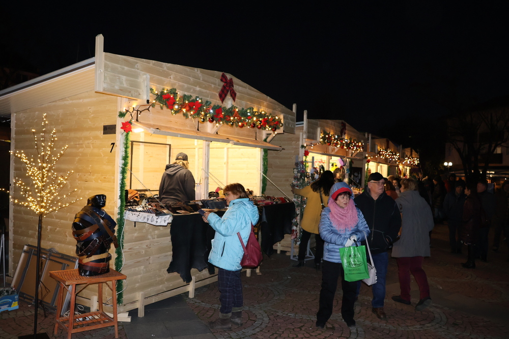 Община Ловеч: Броени дни до отварянето на Коледния базар в Ловеч