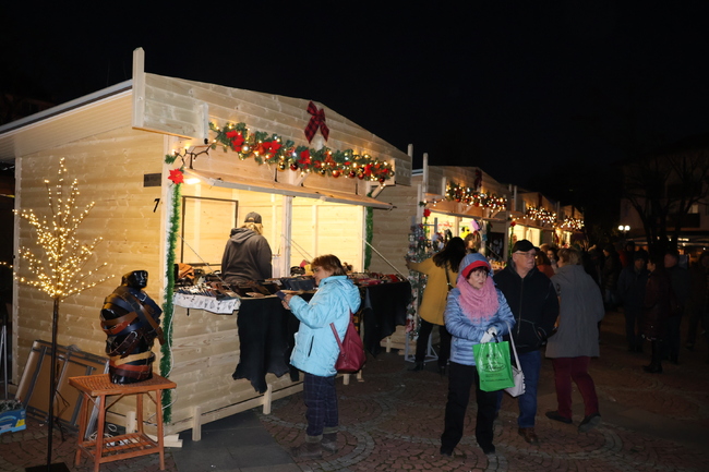 Община Ловеч: Броени дни до отварянето на Коледния базар в Ловеч