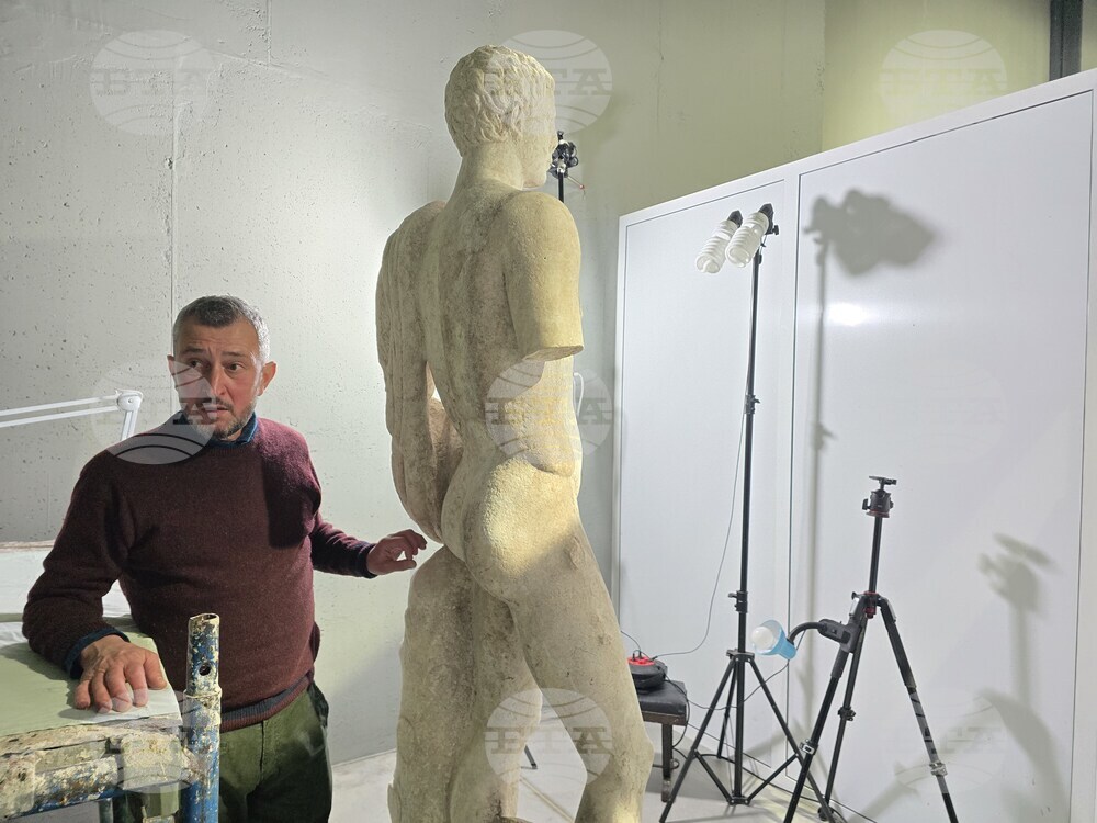  Петрич - Исторически музей - мраморна статуя - "Хераклея Синтика"