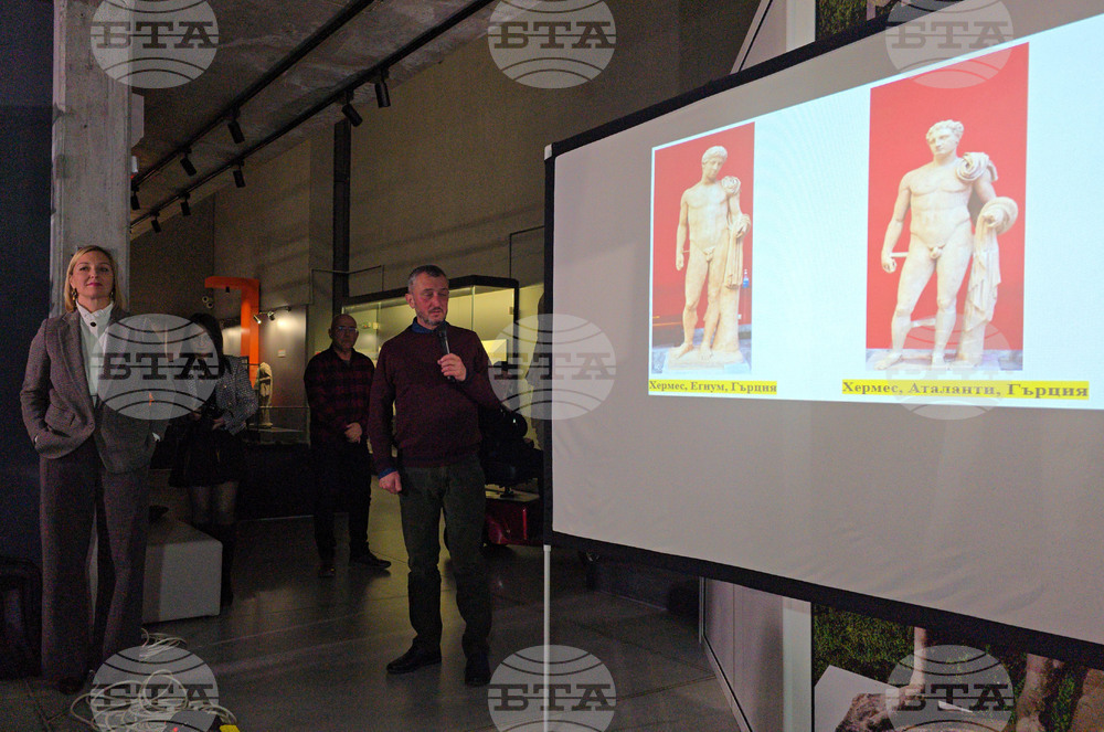  Петрич - Исторически музей - мраморна статуя - "Хераклея Синтика"