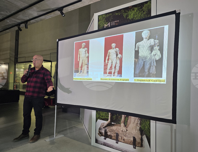  Петрич - Исторически музей - мраморна статуя - "Хераклея Синтика"