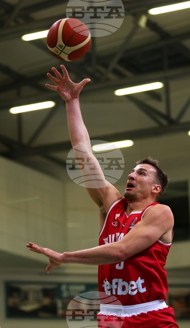 Поражение за баскетболния национал Димитър Димитров и Паленсия в Испания