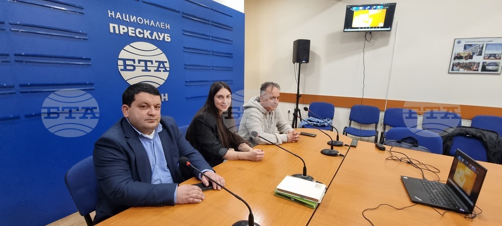 Национален пресклуб на БТА-Шумен - ноемврийски брой на списание ЛИК - представяне