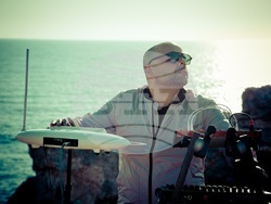 Артпроект среща класиката с електронната музика в пиеса на Шопен, снимка – Directo Agency