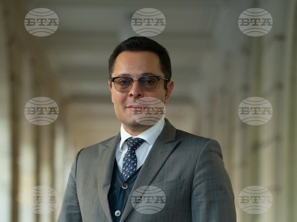 Планът за възстановяване и устойчивост работи ефективно, каза министър Александър Пулев