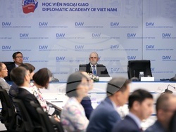 Виетнам - Румен Радев - Дипломатическа академия - лекция