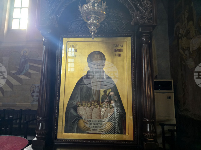 В храм "Свети Георги" в Сандански отбелязват празника на свети Стилиян, закрилник на децата