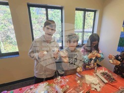 Работилничка за коледни играчки и български сурвачки се състоя в училище „Св. Константин-Кирил Философ” в Атланта