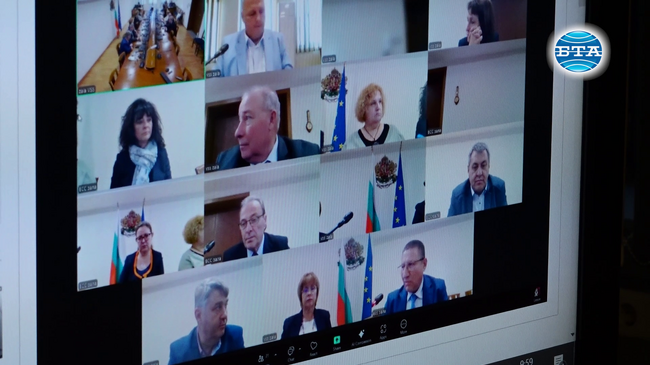 Полагам неистови усилия прокуратурата да получи общественото доверие, което заслужава, каза Борислав Сарафов