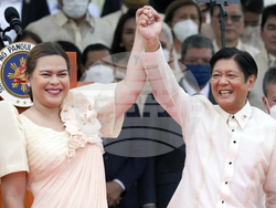 Philippines Feuding Leaders