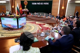 Виетнам - Хайфонг - Румен Радев - посещение