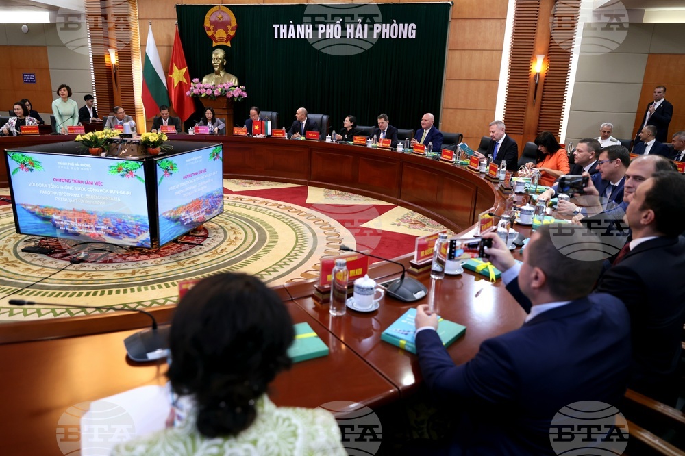 Виетнам - Хайфонг - Румен Радев - посещение