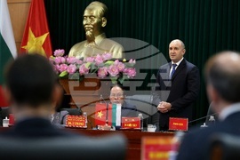 Виетнам - Хайфонг - Румен Радев - посещение