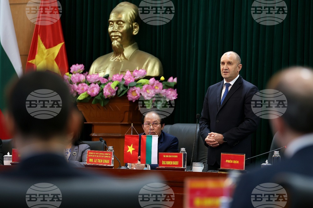 Виетнам - Хайфонг - Румен Радев - посещение