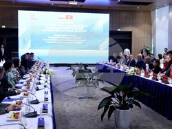 Виетнам - Хайфонг - Румен Радев - посещение