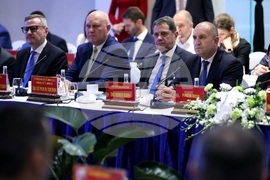 Виетнам - Хайфонг - Румен Радев - посещение