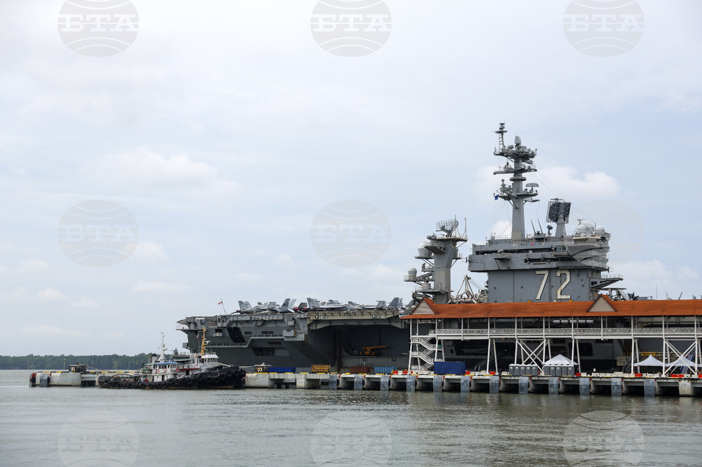 Американският самолетоносач "Ейбрахам Линкълн" пристигна в Близкия изток; "Хизбула" заяви, че е обезпокоена от покачване на напрежението в региона