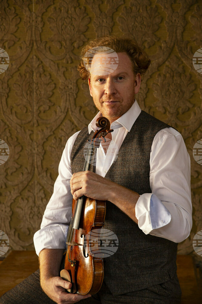 Violinist Daniel Hope to Perform in Sofia on December 12