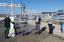 Прерязване на лентата на новите открити паркинги  на летище София