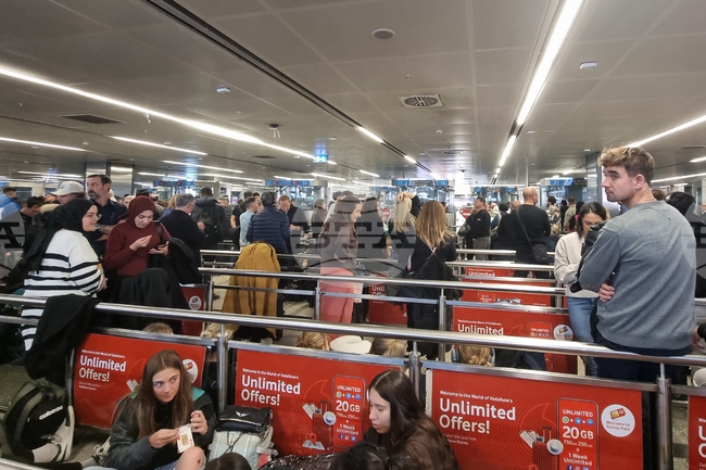 Турция - летище „Сабиха Гьокчен” - срив в системата