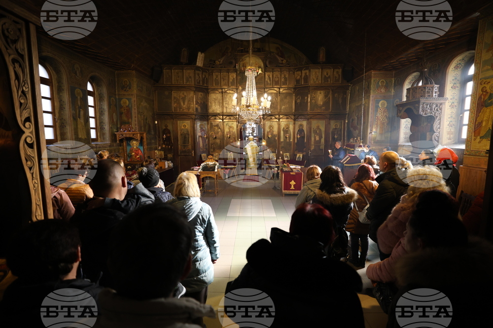 Симитли - храм „Рождество Богородично“ - Празнична света литургия