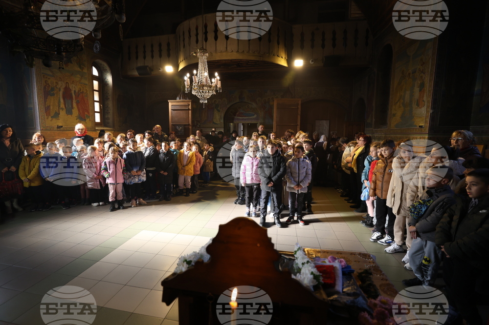 Симитли - храм „Рождество Богородично“ - Празнична света литургия